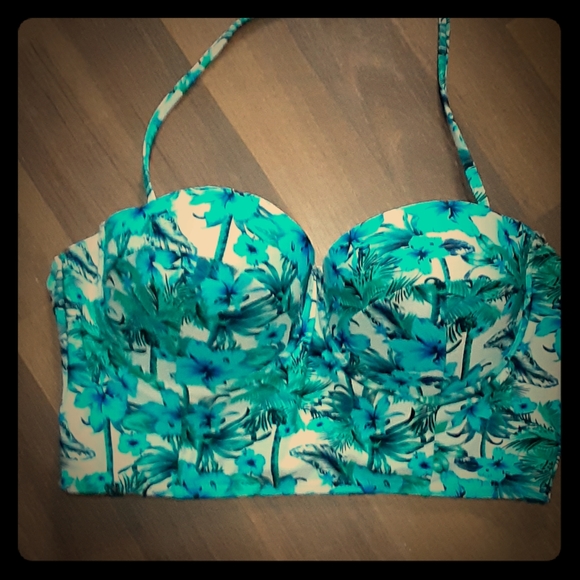 Cooclo Ladies Bikini Top - Picture 1 of 4